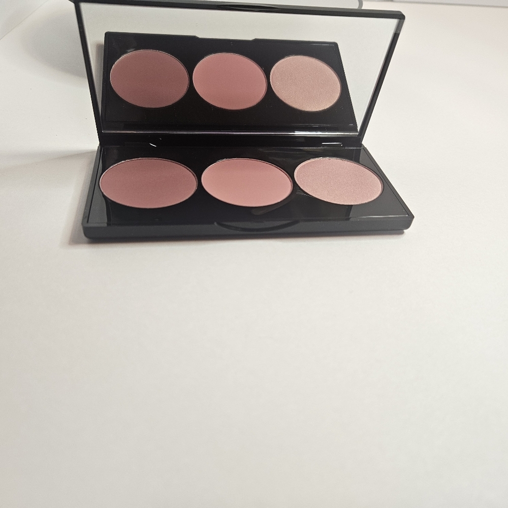 Smashbox Blush in Malibu Berry - Picture 6 of 7